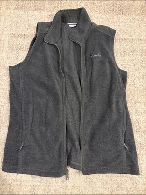 Columbia Women's Charcoal Gray Fleece Vest